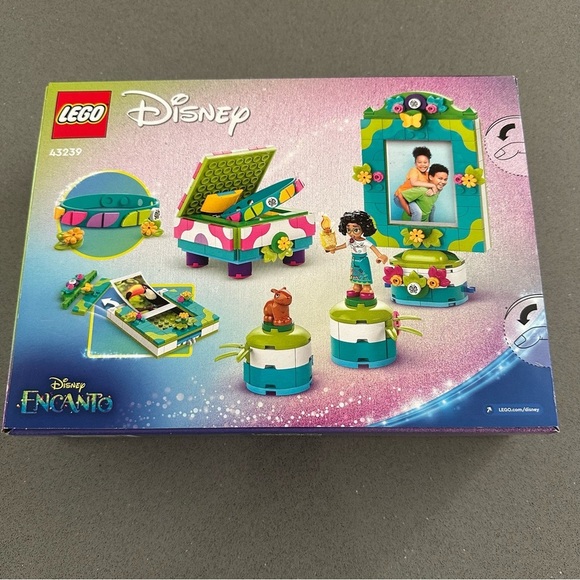 Avail Dec 4 LEGO Disney Encanto Mirabel’s Photo Frame & Jewelry Box 43239 | - Picture 4 of 8